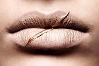 Photographe: Emel Bayram
Make Up: Griphée
Modèle: Barbara@Studioklrp
Retouches Close Up:  Priya Sonn, Eric Lupton, Emel Bayram